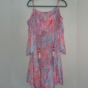Lilly Pulitzer cut off sleeve dress. Worn once. Size Large.